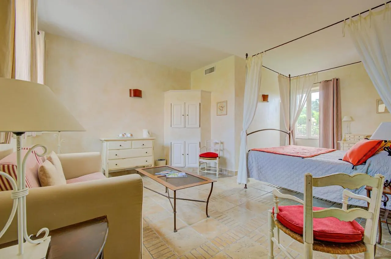 *** Hotel Le Clos de la Glycine Roussillon en Isere France