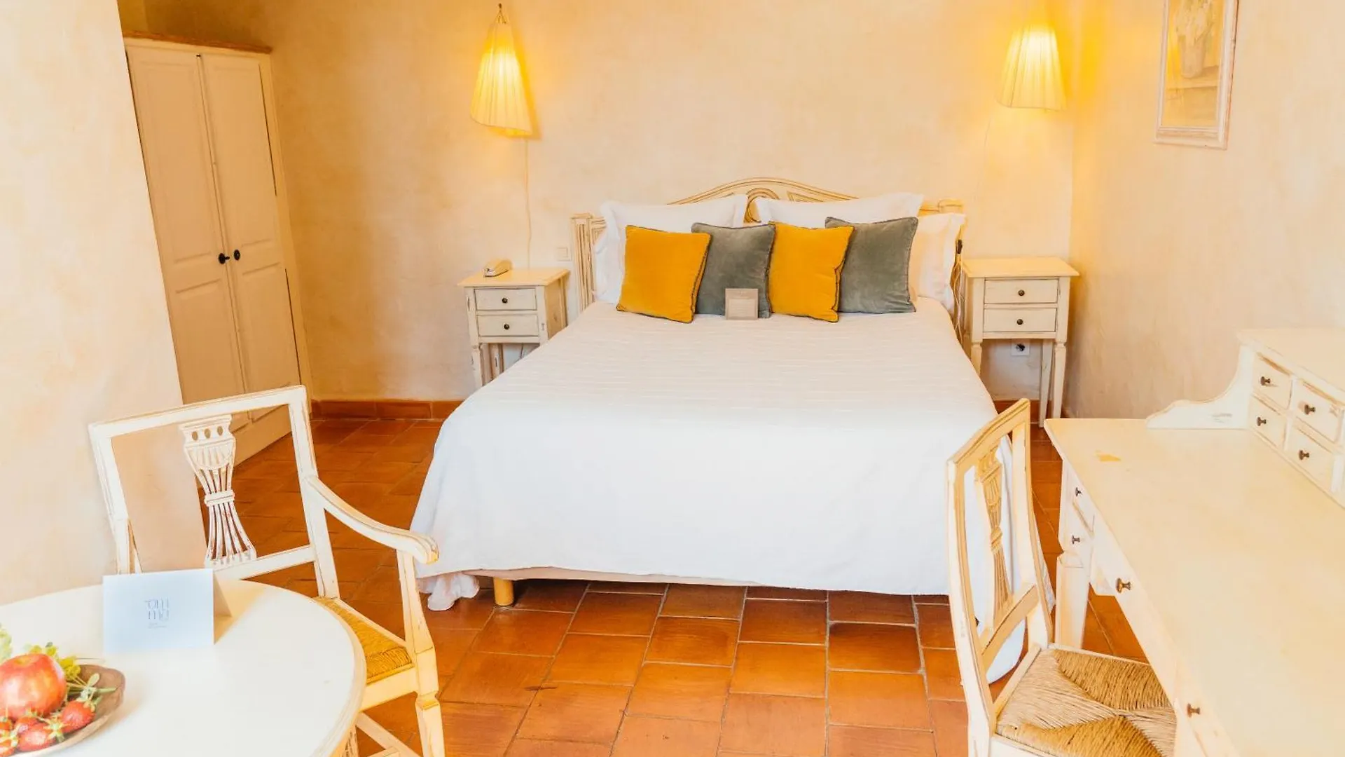 Hotel Le Clos de la Glycine Roussillon en Isere