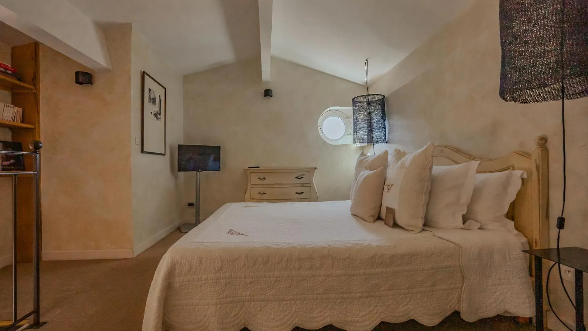 Hotel Le Clos de la Glycine Roussillon en Isere