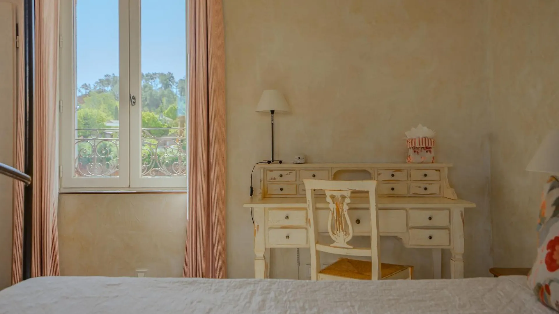 Hotel Le Clos de la Glycine Roussillon en Isere