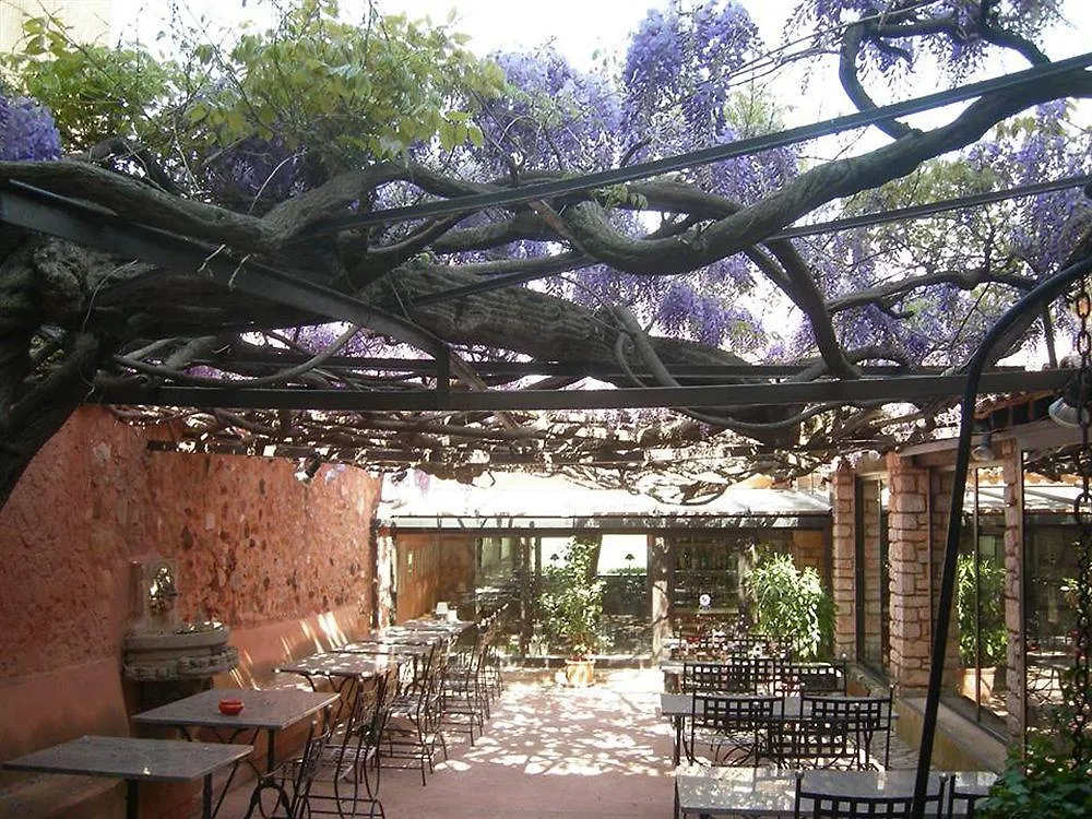 *** Hotel Le Clos de la Glycine Roussillon en Isere France